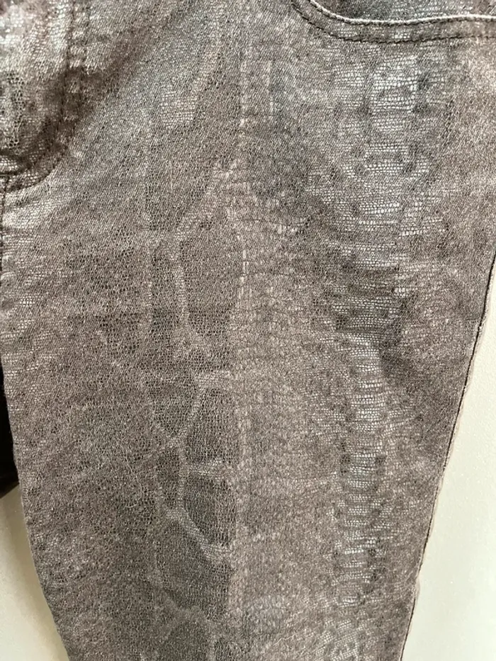Pantalon noir - photo numéro 2