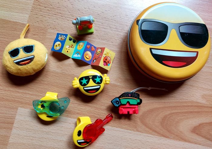 Lot smiley émoticons emoji - photo numéro 2
