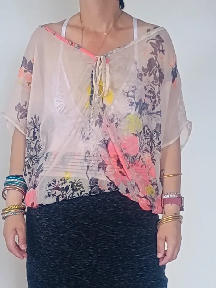 Blouse fluide transparente T42 imprimé floral