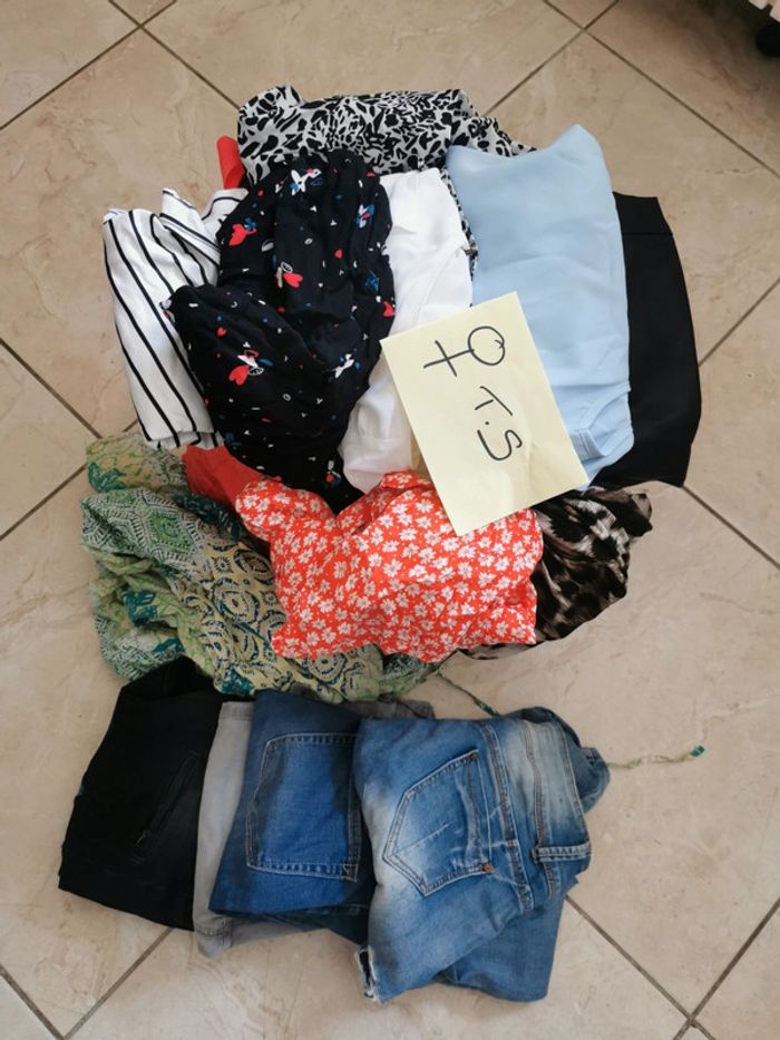 Lot de 40 vêtements femme taille S 36
