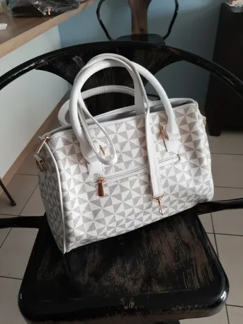 Sac à main crème ou marron