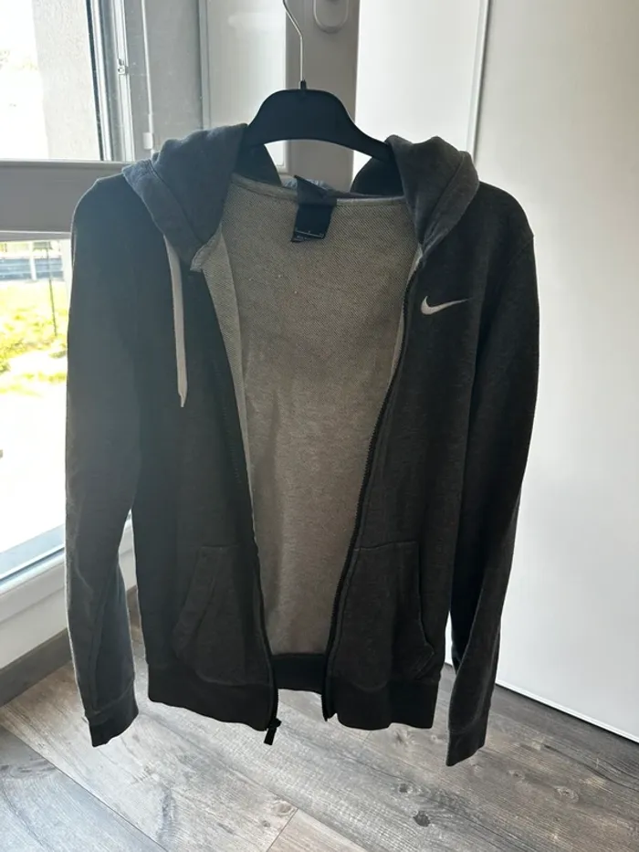 Veste Nike à capuche
