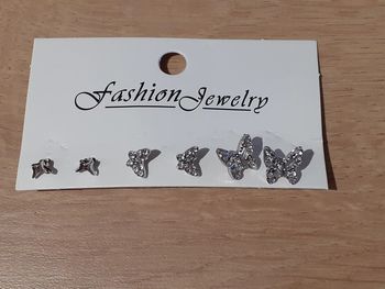 Lot de 3 paires de boucle d'oreille fantaisies en acier papillon