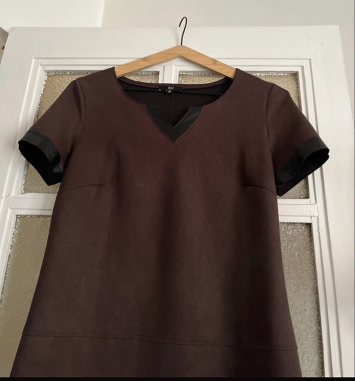 Robe RIU en daim avec col et manche taille 38 - photo numéro 3