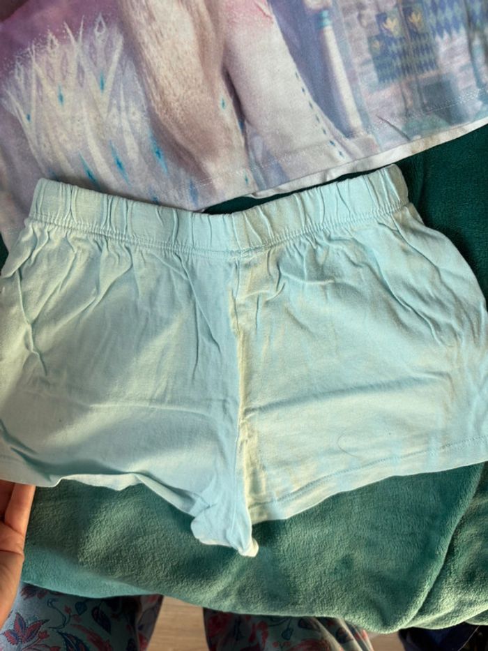 Pyjashort reine des neiges 5-6 ans - photo numéro 3