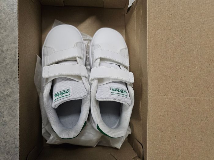 Adidas enfant basket a scratch pointure 27 non portés neuve 30€ - photo numéro 3