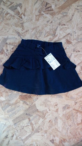 Jupe étiqueté taille 3 ans