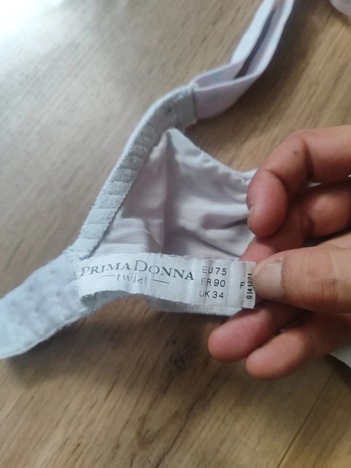 Soutien-gorge PrimaDonna Rose Poudré avec Motifs Brodés - Taille 90F - Très Bon État - photo numéro 4