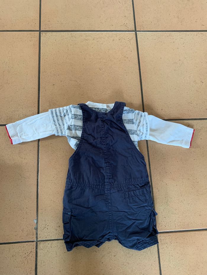 Lot salopette + t shirt bébé 6 mois - photo numéro 2