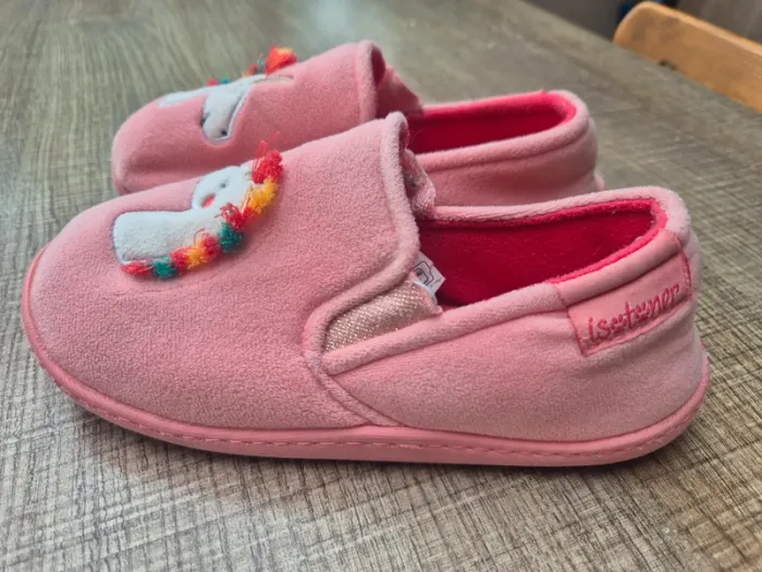 Chaussons Isotoner licornes 30 en très bon état - photo numéro 2