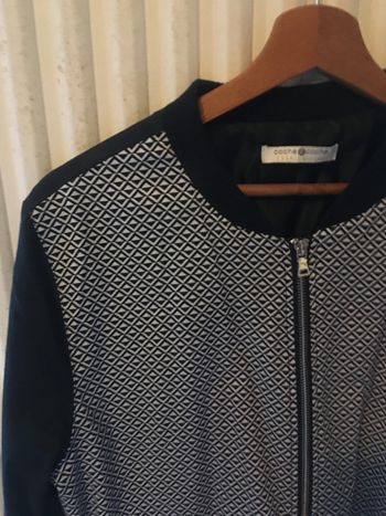 Veste cache cache taille 4 comme neuve