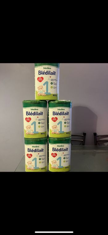 Boîtes de lait Blédilait