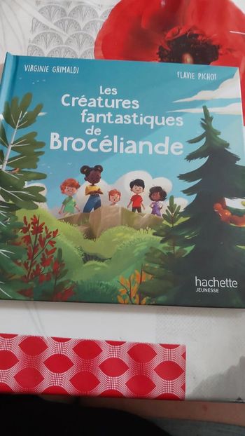 Livre les créatures fantastiques de broceliande