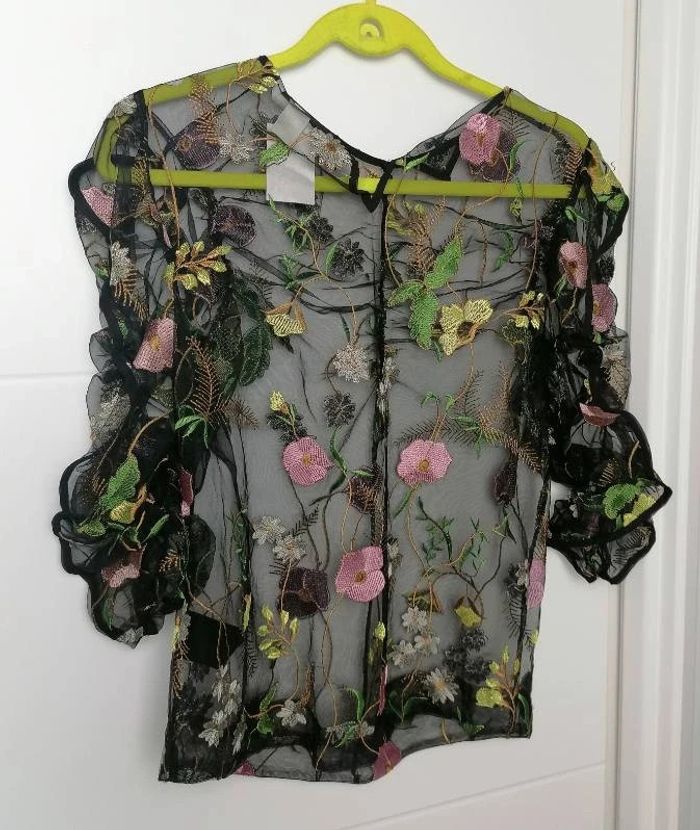 Top noir broderie fleurs transparent Taille S H&M - photo numéro 8