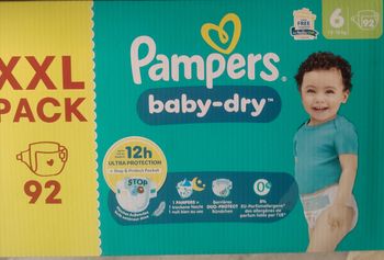 Couche pampers taille 6