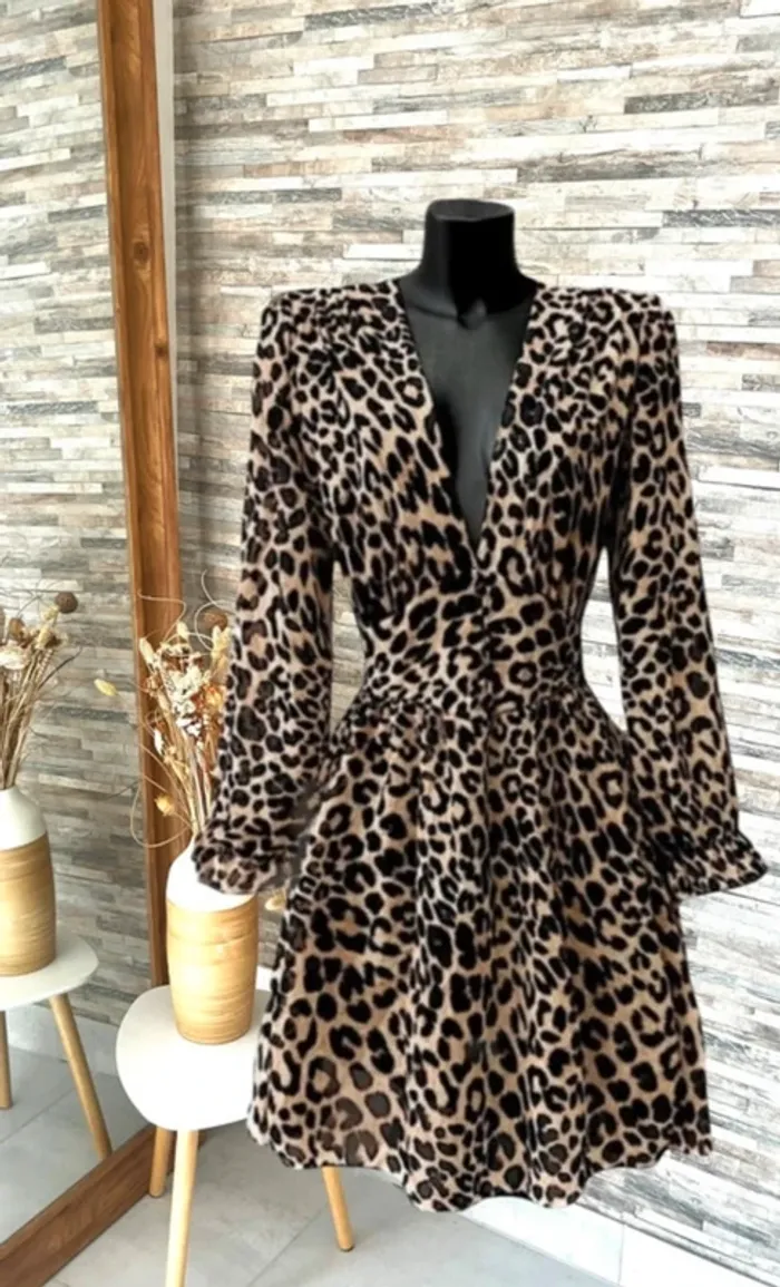 Robe léopard très classe