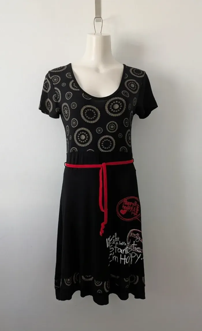 Robe d'été manches courtes - Desigual - taille 36 - photo numéro 1