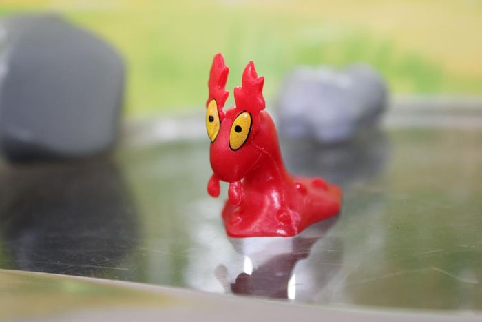 Pokemon Limagma rouge - photo numéro 2