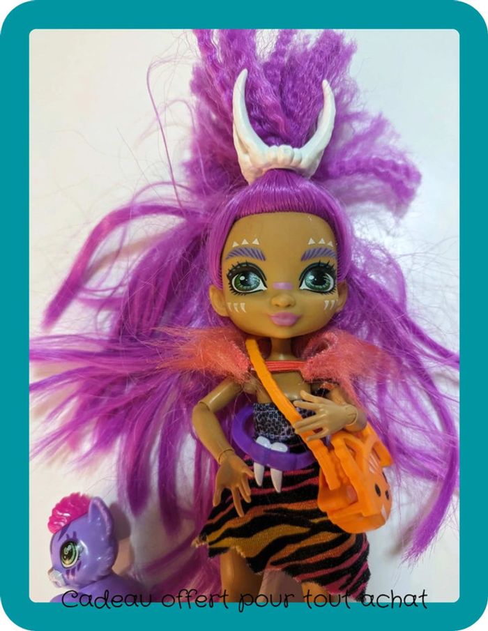 Poupée Cave club Roaralai - photo numéro 2