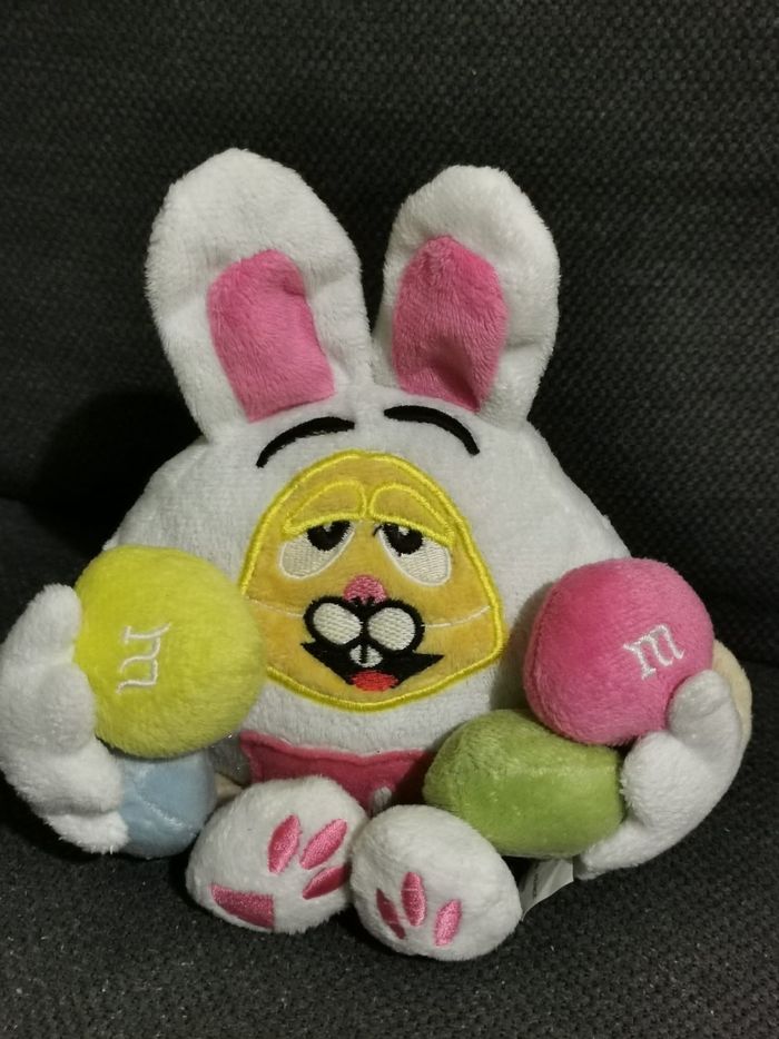 Peluche M&ms jaune pâques - photo numéro 7