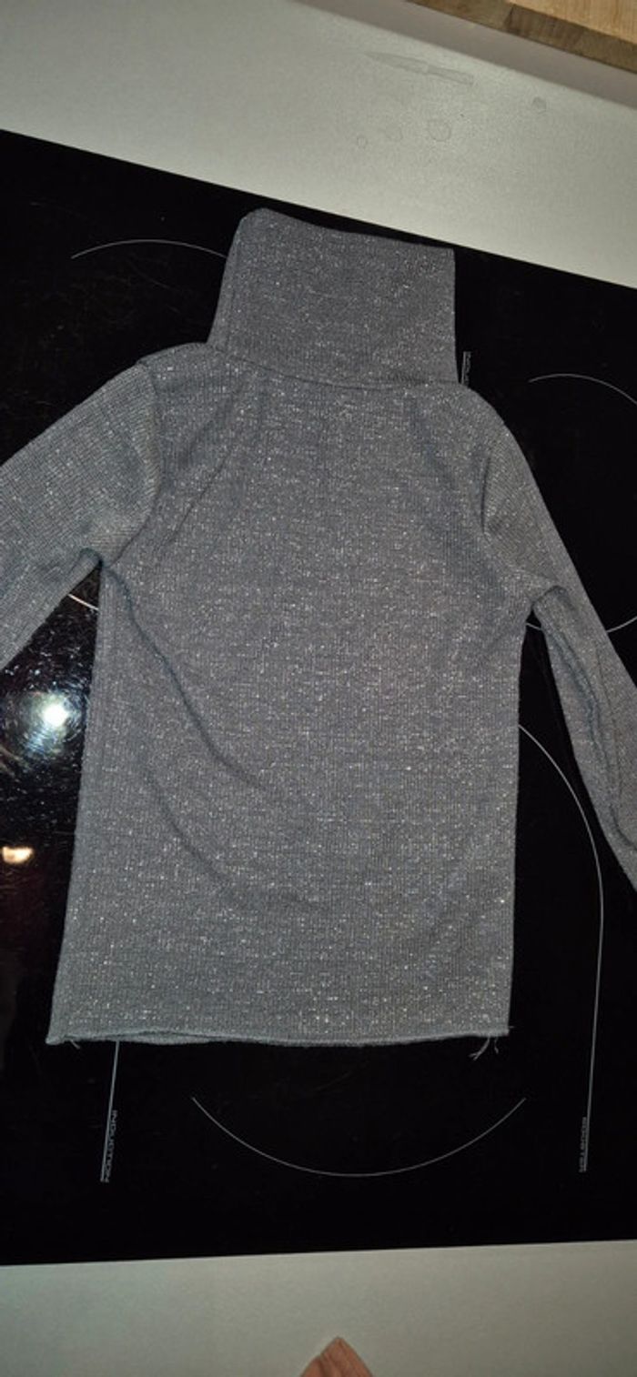 Tee-shirt à col roulé