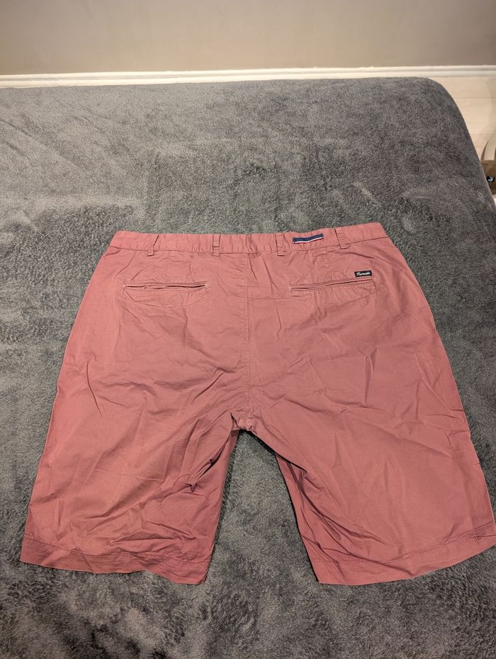 Schort rouge Façonnable taille 52 - photo numéro 2