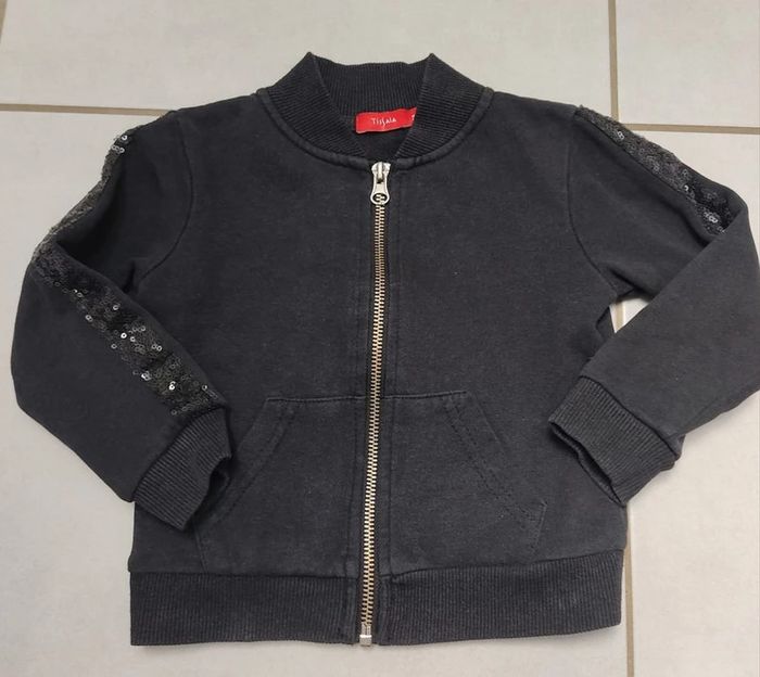 Sweat Zippé Tissaia taille 3ans fille