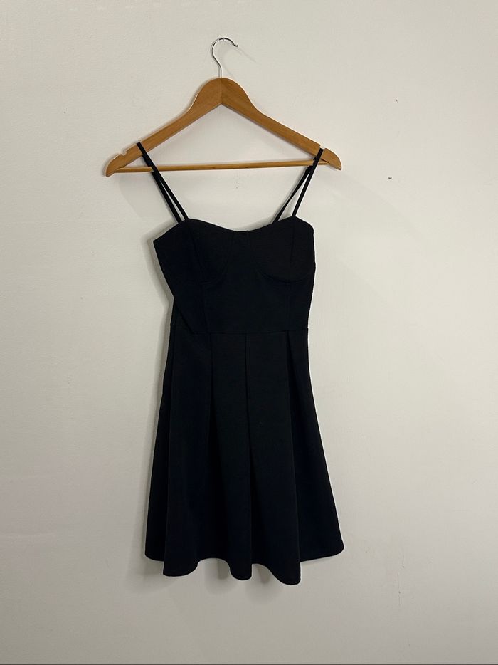 Robe noire taille 40 portée 1 fois - photo numéro 3