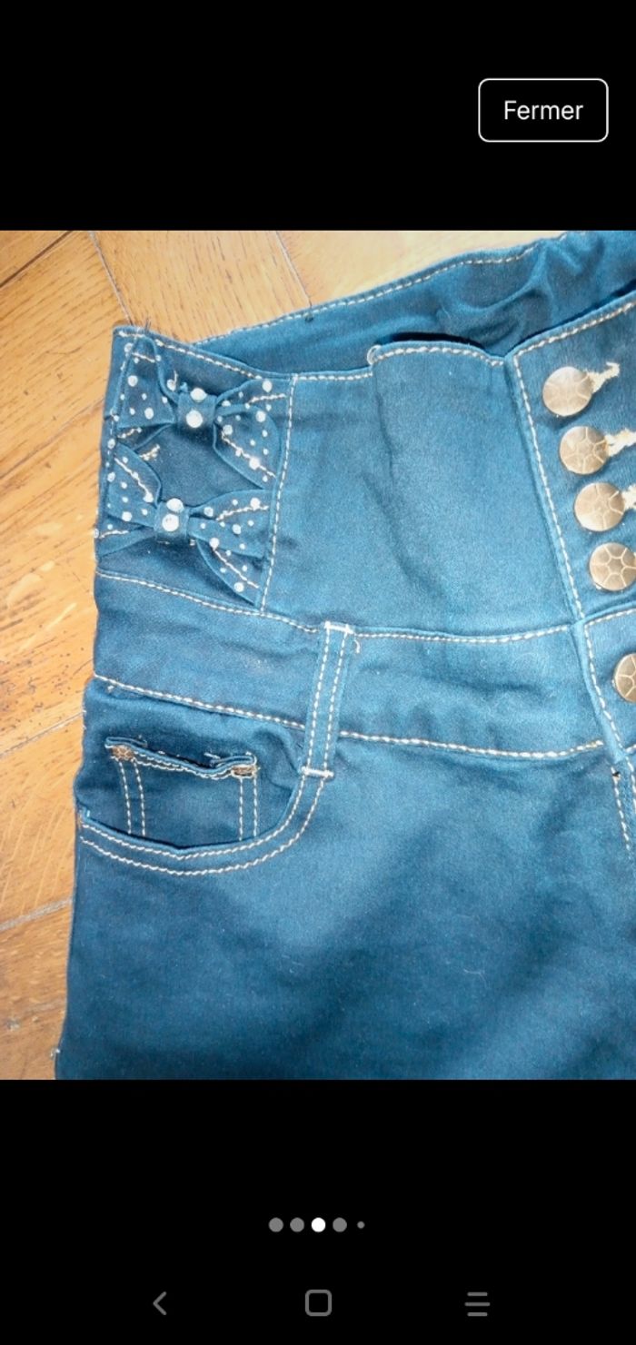 Pantalon Jeans, neuf avec strass taille M en 40/42 - photo numéro 2
