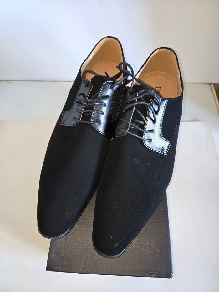 Chaussure derbie  noir daim uomo design  neuve