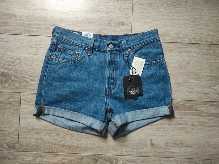 Short levis taille 37 neuve 501