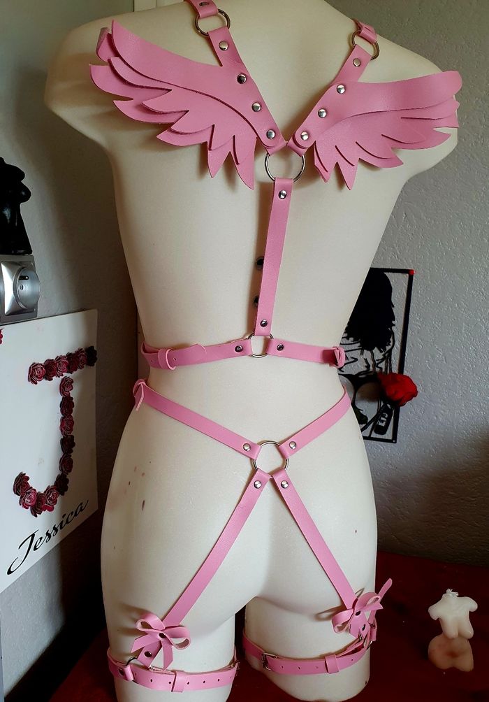 Ceintures ailes roses festival bondage costume - photo numéro 3