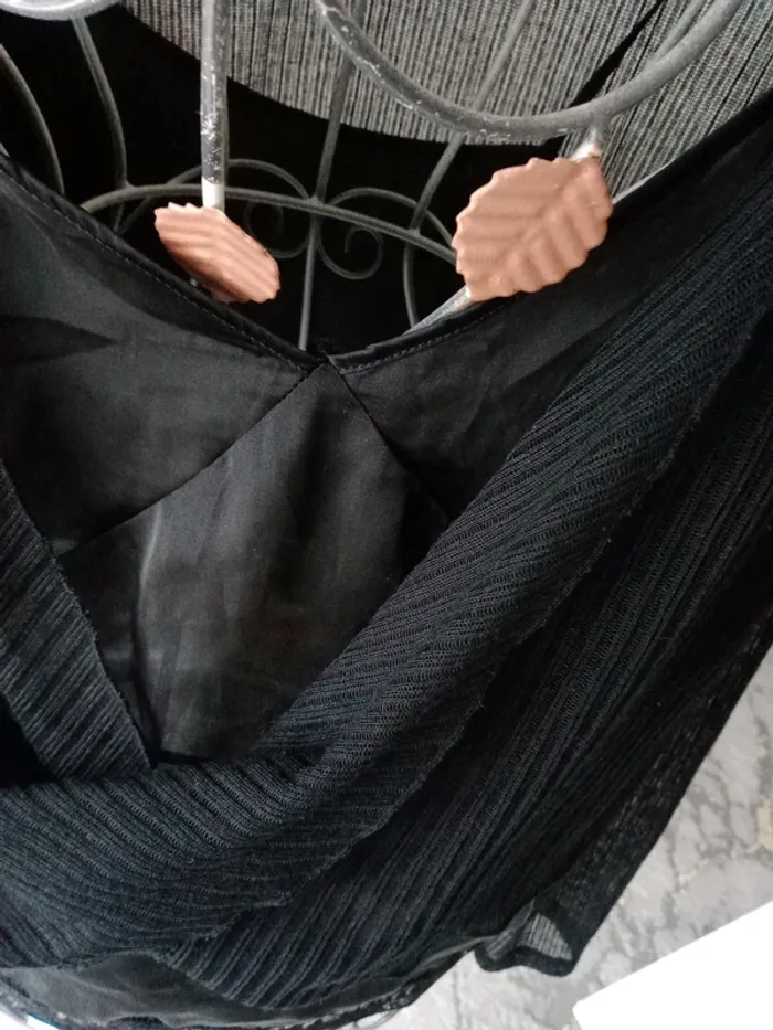 Haut noir Zara - photo numéro 4