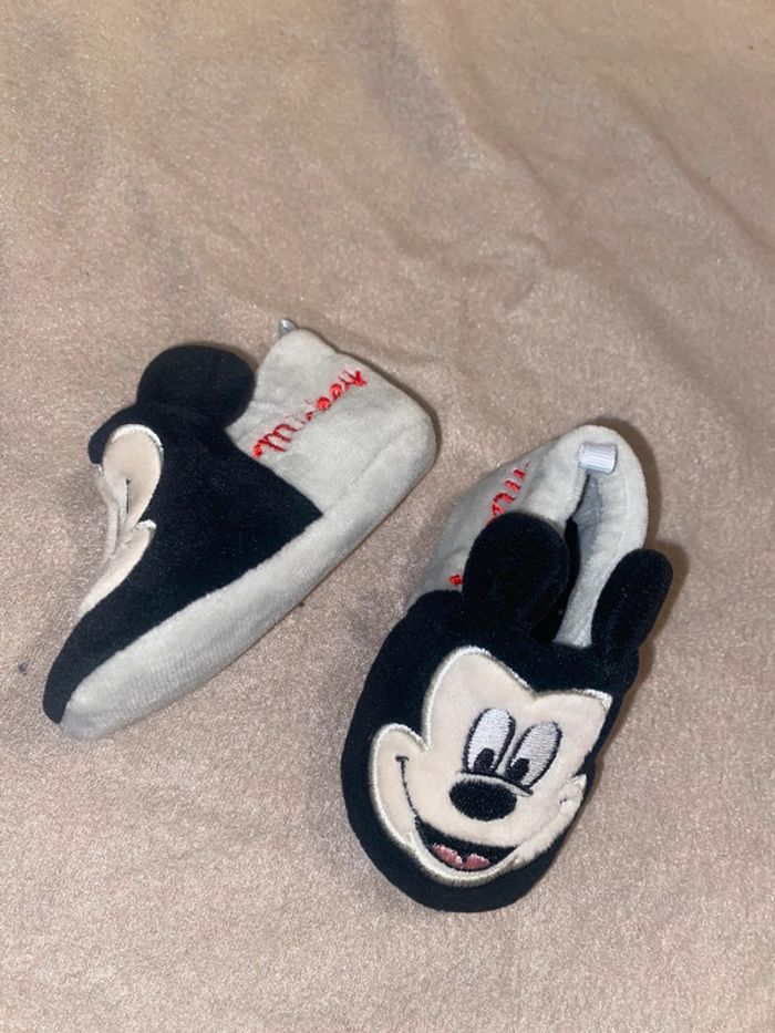 Chaussons Mickey - photo numéro 2