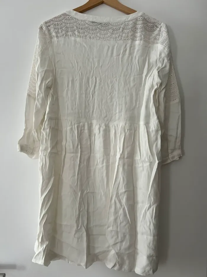 Robe blanche manches 3/4 - photo numéro 2