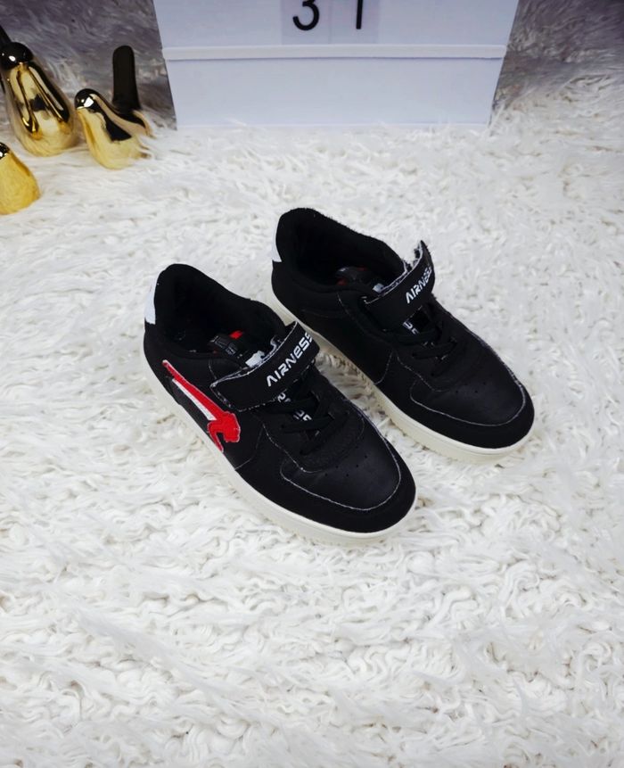 Baskets à scratch Garçon pointure 31 marque Airness 🎸 - photo numéro 2