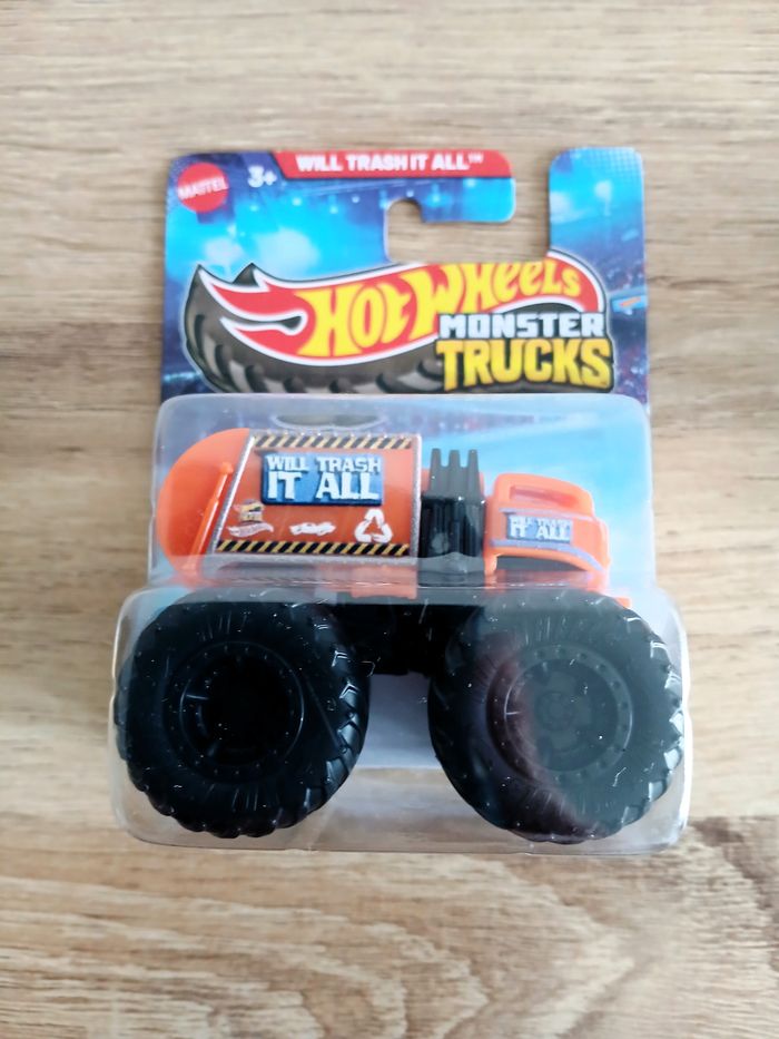 Lot de 6 Hot Wheels Monster Trucks 1:70 - photo numéro 6