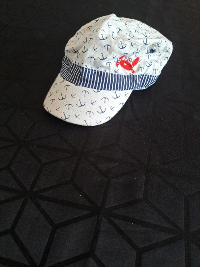 Casquette, chapeau blanche vec des ancres marine et crabes 44 cm 9/12 mois