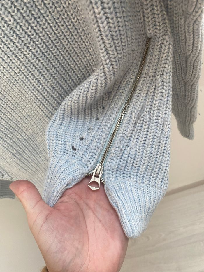 Pull maille ajourée bleu claire de chez Tally weilj taille 36 en TBE - photo numéro 4