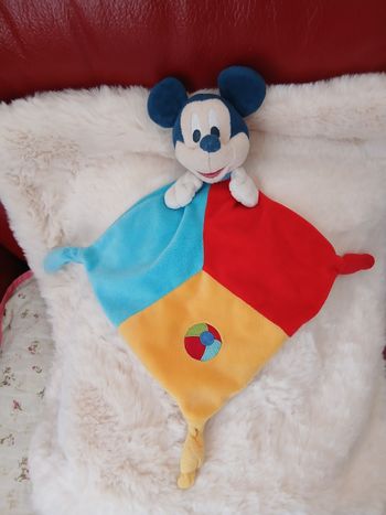 Doudou-mouchoir Mickey *Disneyland Paris 