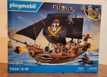 Bateau pirates playmobil 71530 neuf