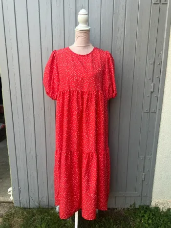 Robe longue rouge à pois blancs 40/L