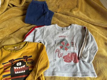Lot pyjamas 4 ans 1 bas et 2 hauts
