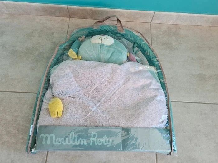 Tapis d'éveil avec arche Moulin roty Les Pachats neuf - photo numéro 3