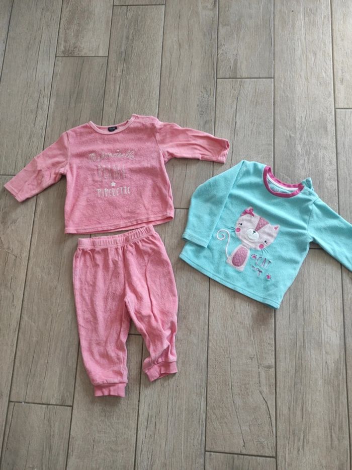 Pyjama 2 pièces rose et bleu fille 18 mois