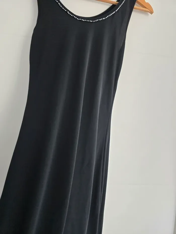 Robe noir - photo numéro 3