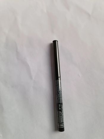 Crayon pour les yeux neuf bleu n 18 make up