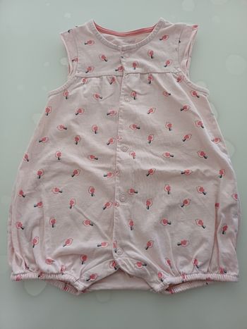 Combishort neuve taille 9 mois