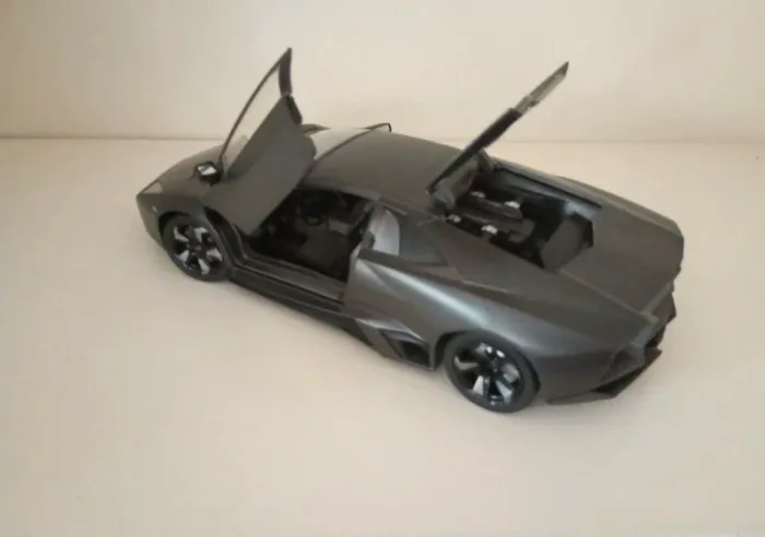 Miniature Lamborghini 1/18 - photo numéro 2