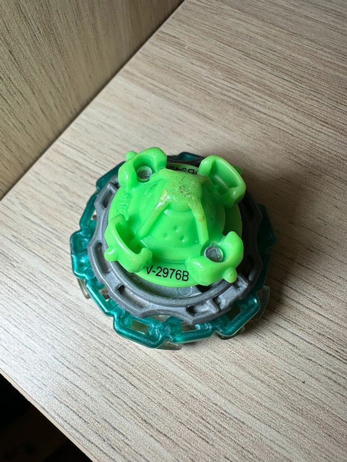 Toupie beyblade kerbeus - photo numéro 2